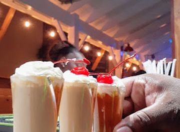 the-bahamas/berry-islands/restaurant/tropics-on-bay