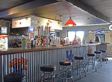 kentucky/henderson/restaurant/algonquins-bar-and-grill