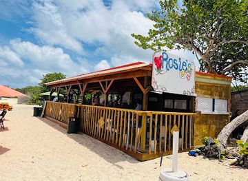 sint-maarten/lowlands/restaurant/rosie-s-snack-bar-at-mullet-bay-beach