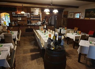 austria/weinviertel/restaurant/buschenschank-praschinger