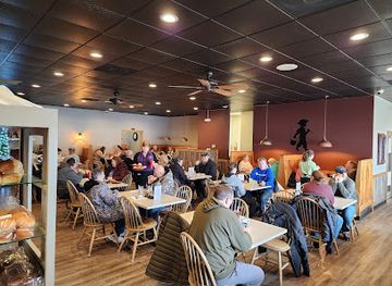iowa/effigy-mounds-national-monument/restaurant/huckleberry-s-restaurant