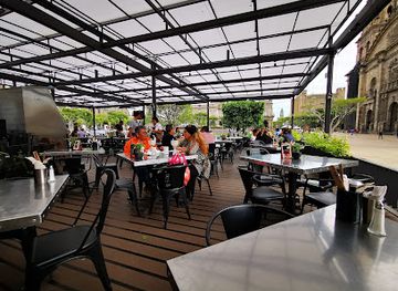 mexico/guadalajara/zona-centro/restaurant/restaurant-las-sombrillas