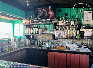 the-bahamas/acklins/restaurant/the-midnight-spot