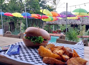 guatemala/puerto-barrios/restaurant/floresta-food-garden