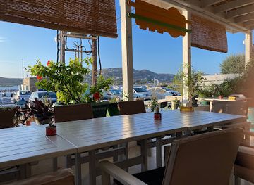 greece/cyclades/restaurant/the-little-green-rocket