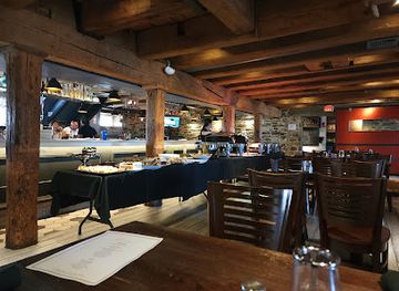 massachusetts/new-bedford/restaurant/carmines-at-candleworks