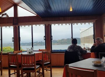 chile/chiloe-archipelago/restaurant/sacho-restaurant