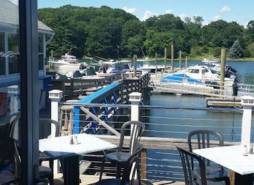 new-hampshire/seacoast-region/restaurant/bg-s-boat-house-restaurant-marina