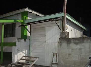 saint-vincent-and-the-grenadines/kingstown/restaurant/freddy-s-delight