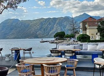 montenegro/perast/restaurant/mudra