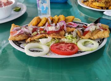 ecuador/esmeraldas-region/restaurant/el-paraiso-restaurant