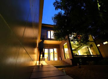 equatorial-guinea/malabo-bay/restaurant/magno-suites-exclusive-hotel-restaurant