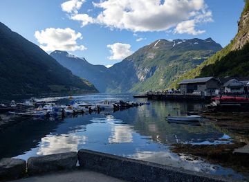norway/geirangerfjord/restaurant/cafeole
