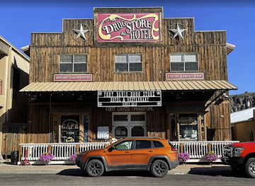 texas/davis-mountains-state-park/restaurant/fort-davis-drug-store-hotel