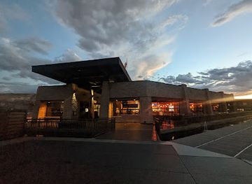 arizona/page/restaurant/antelope-point-marina-restaurant