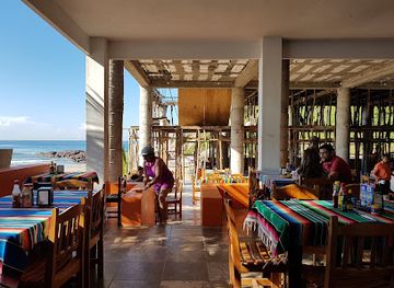 mexico/mazatlan/restaurant/mr-lionso