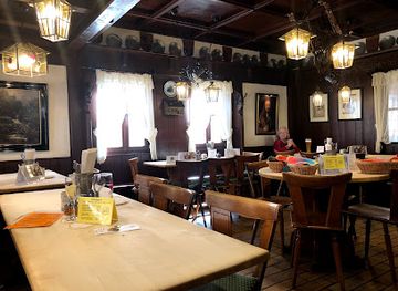 germany/franconia/restaurant/bratwurstglocklein