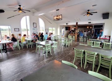 north-carolina/outer-banks/restaurant/po-house-good-eats-libations-sound-side-dining