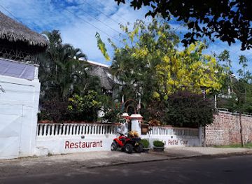 madagascar/majunga/anketrabe/restaurant/la-petite-cour