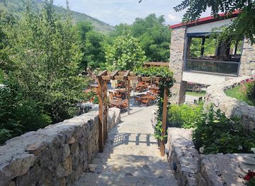 montenegro/moraca/restaurant/restoran-dedovina