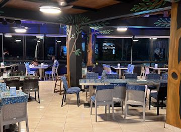 liberia/monrovia/restaurant/monroe-chicken-and-monroe-bar-grill