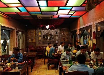 india/delhi/connaught-place/restaurant/desi-villagio