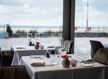 belgium/ostend-beach/restaurant/savarin