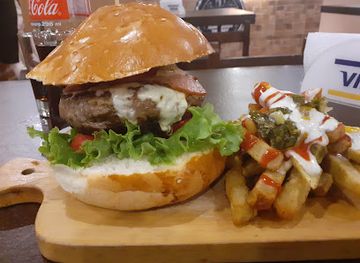 peru/cajamarca/restaurant/hes-cajamarca