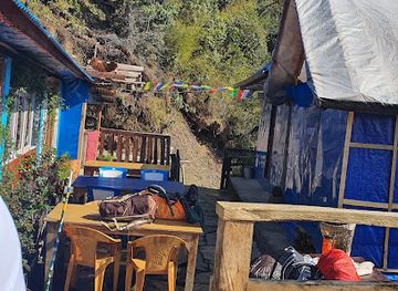 nepal/poon-hill/restaurant/monsoon-restaurant-homestey