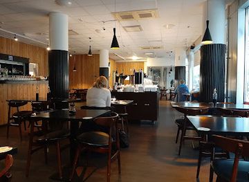 finland/espoo/leppavaara/restaurant/luckiefun-s-sushibuffet