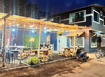 ecuador/puerto-ayora/restaurant/los-moros