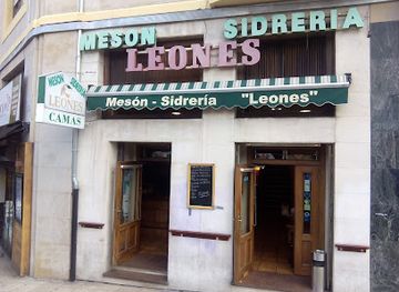 spain/oviedo/restaurant/meson-sidreria-leones