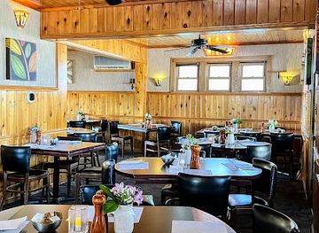 wisconsin/lake-winnebago-region/restaurant/cedar-lodge-supper-club