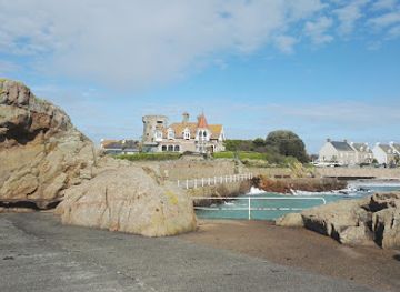 jersey/la-rocque-harbour/restaurant/parking