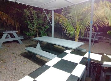 antigua-and-barbuda/saint-mary/restaurant/hidden-secrets-bar