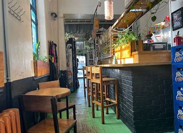 mongolia/ulaanbaatar/restaurant/the-green-zone-and-the-reef