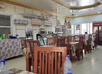 chad/hadjer-lamis/restaurant/the-neighbourhood-s-gate-restaurant-bab-al-hara