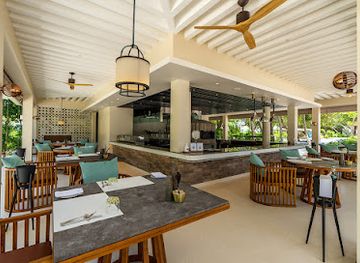 maldives/huraa/restaurant/hawkers-restaurants-med