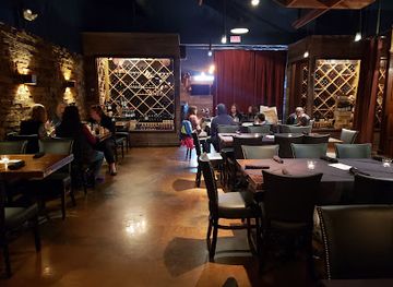 illinois/fox-valley/restaurant/the-turf-room