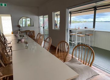 australia/mid-north-coast/restaurant/banks-cafe