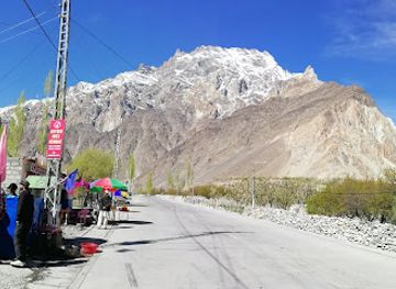 pakistan/karakoram-highway/restaurant/khyber-village-restaurant