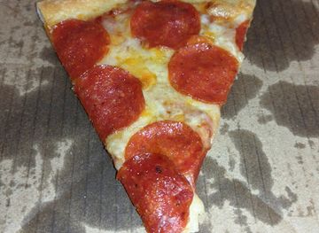 guam/apra-harbor/restaurant/first-strike-pizza