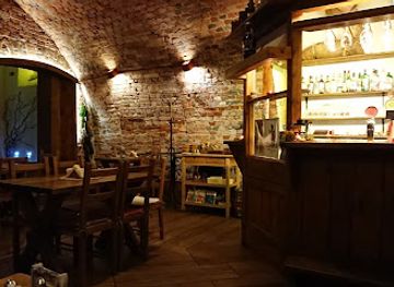 czechia/beskids/restaurant/winiarnia-u-czecha