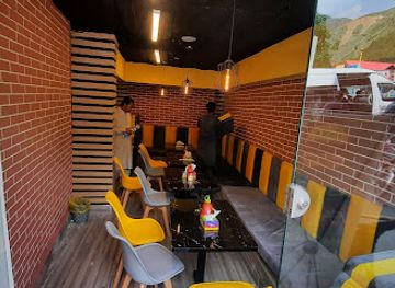 pakistan/naran/restaurant/food-lab