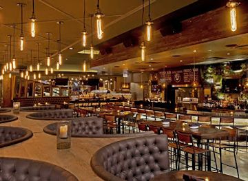 illinois/chicago/river-north/restaurant/siena-tavern