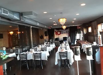 rhode-island/blackstone-river-bikeway/restaurant/10-rocks-tapas-bar-restaurant