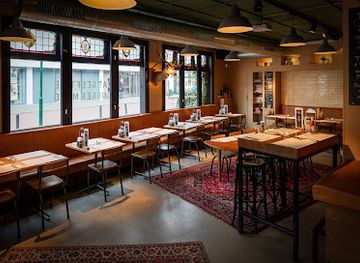 netherlands/gooi/restaurant/cafe-burger