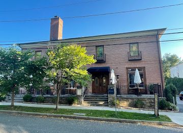 connecticut/greenwich/restaurant/townhouse