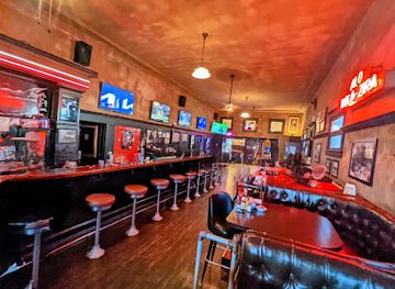 california/bakersfield/restaurant/pyrenees-cafe