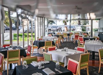 new-zealand/napier/restaurant/the-curve-restaurant-bar